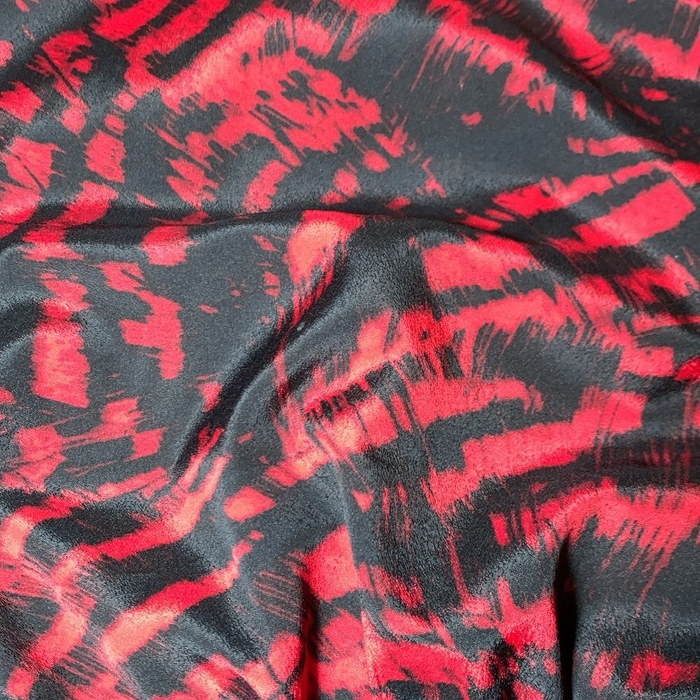 MICHAEL Michael Kors Red Black Abstract Print V-Neck Smocked Waist Blouse Medium - Picture 4 of 12
